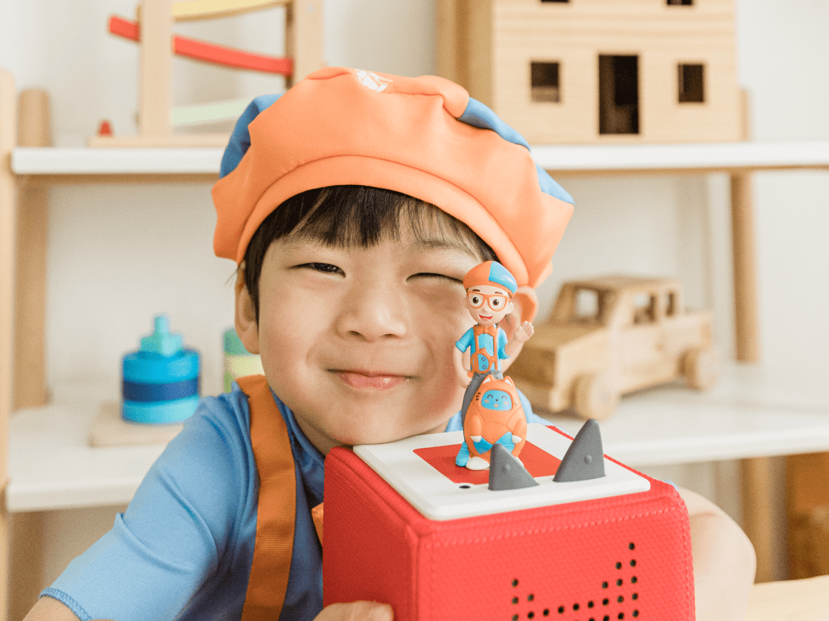 Blippi-11000228-TB2LifestyleImage.png