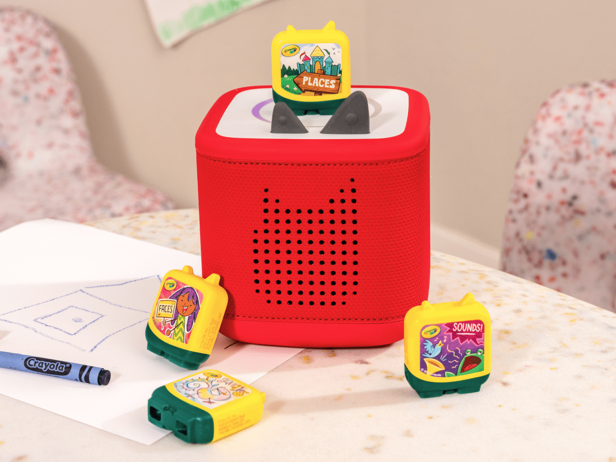 Crayola-Art-Adventures-11001766-TB2LifestyleImage.png