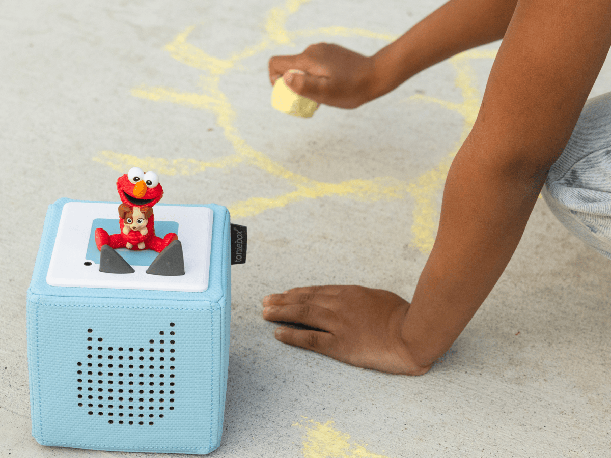 Elmo-_-Tango-en-Espanol-11002135-TB2LifestyleImage.png