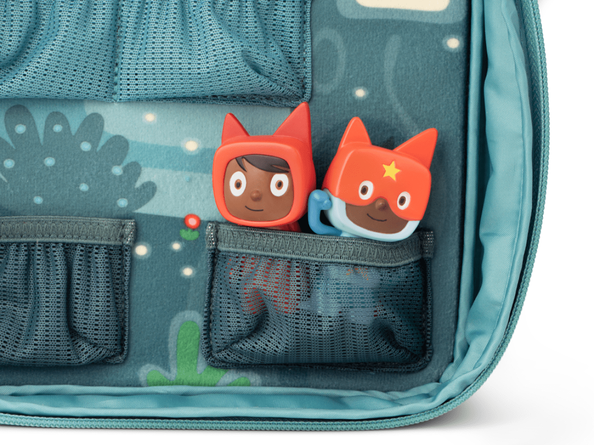 Enchanted-Forest-Carrying-Case-Max-10002422-TB2Hero7.png