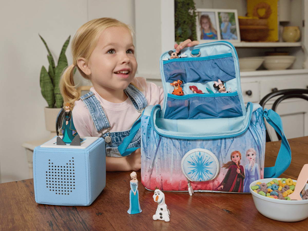 Frozen-Listen-_-Play-Bag-11001676-TB2LifestyleImage.png