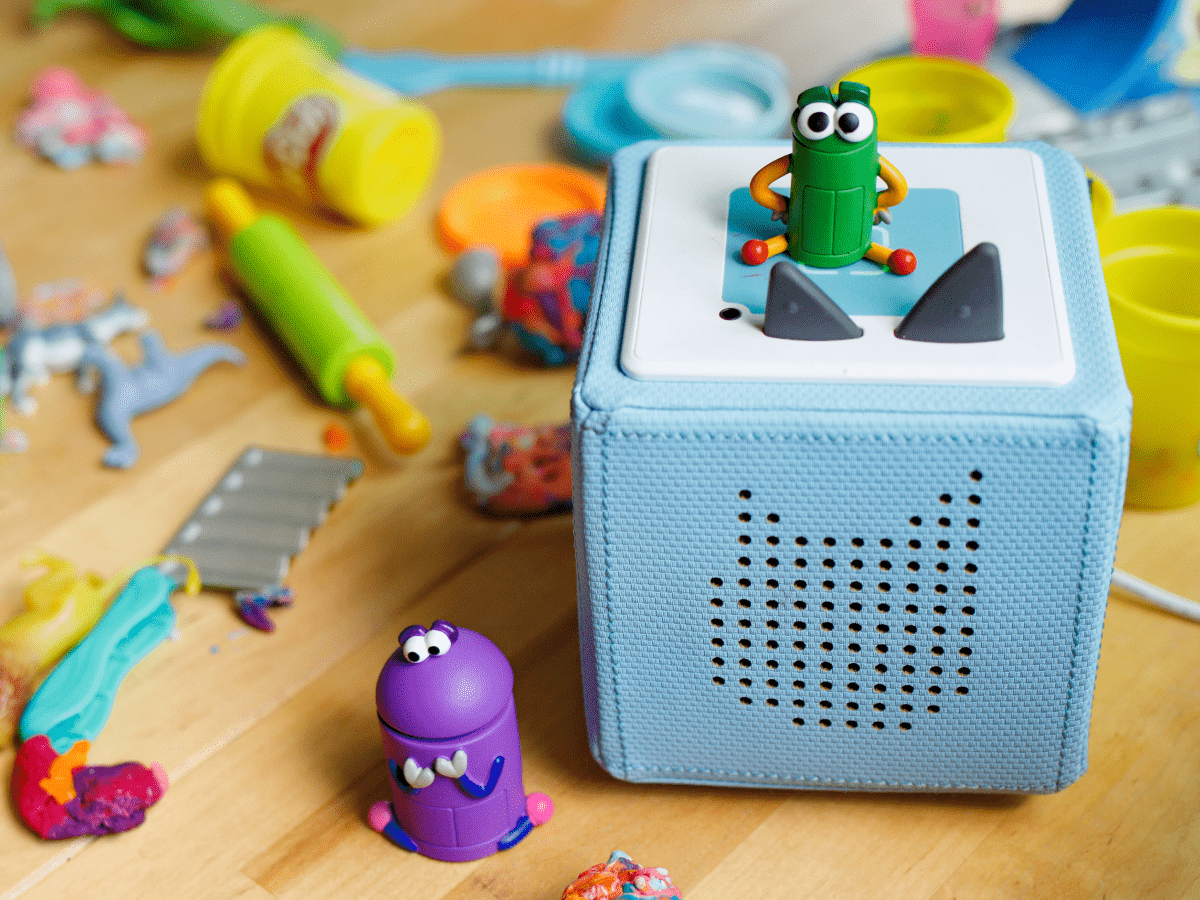 StoryBots-Beep-10001697-TB2LifestyleImage.png